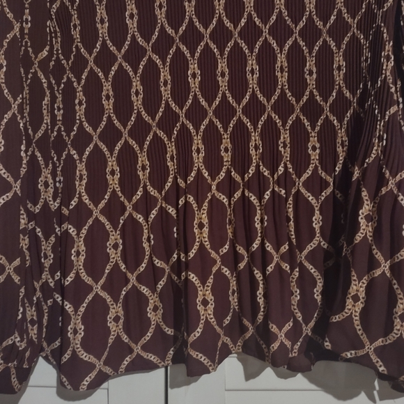 Como Blu pleated peplum top - Picture 3 of 4